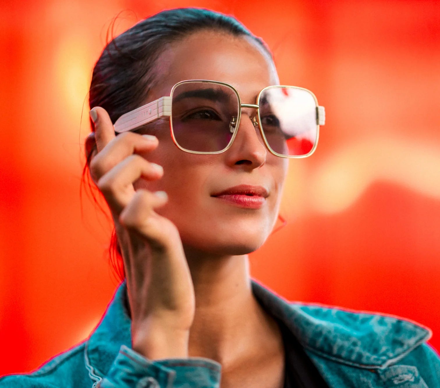 Chamelo Euphoria oversized square frame with Prismatic™ Color-changing Lenses