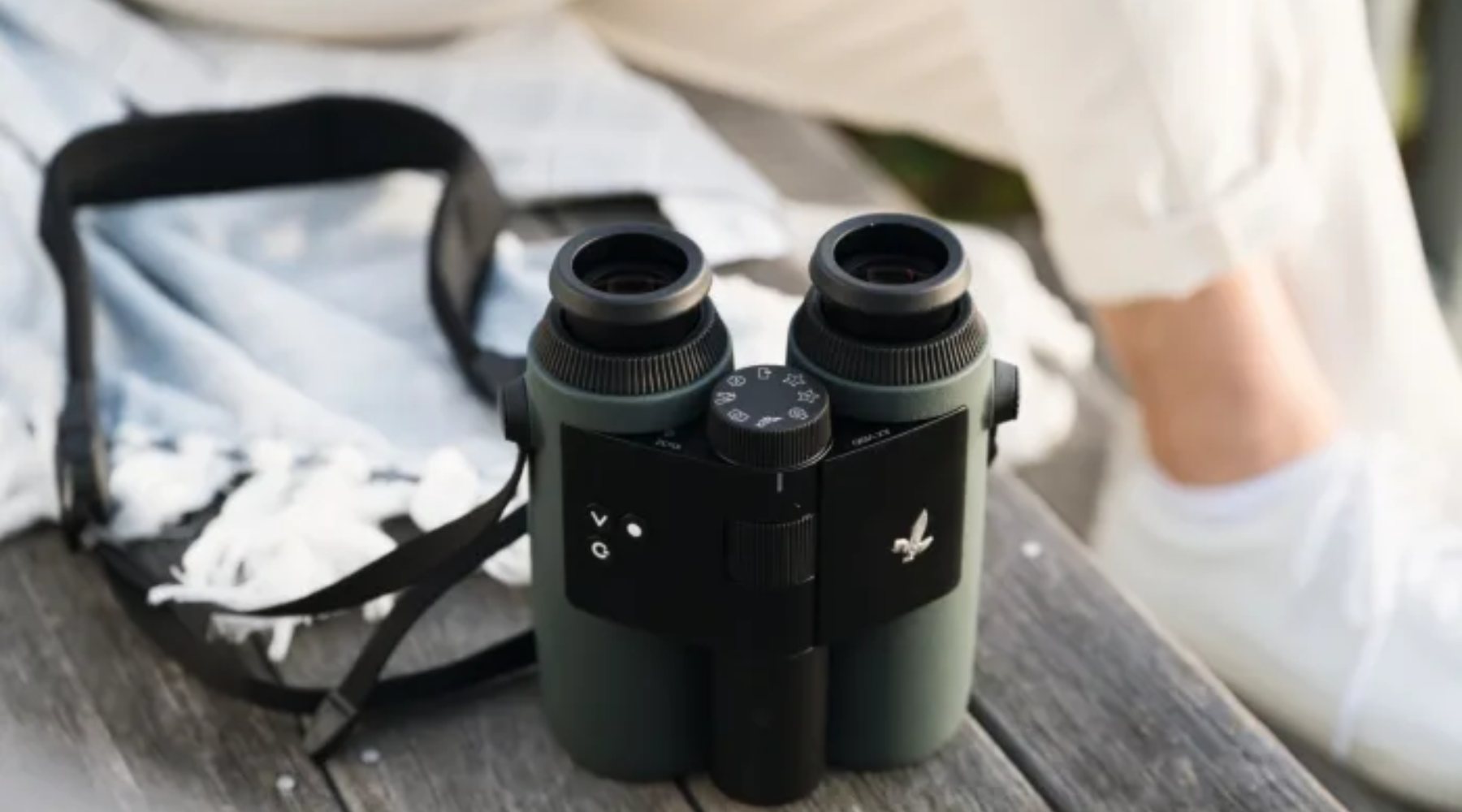 Swarovski AX Visio AI smart binoculars