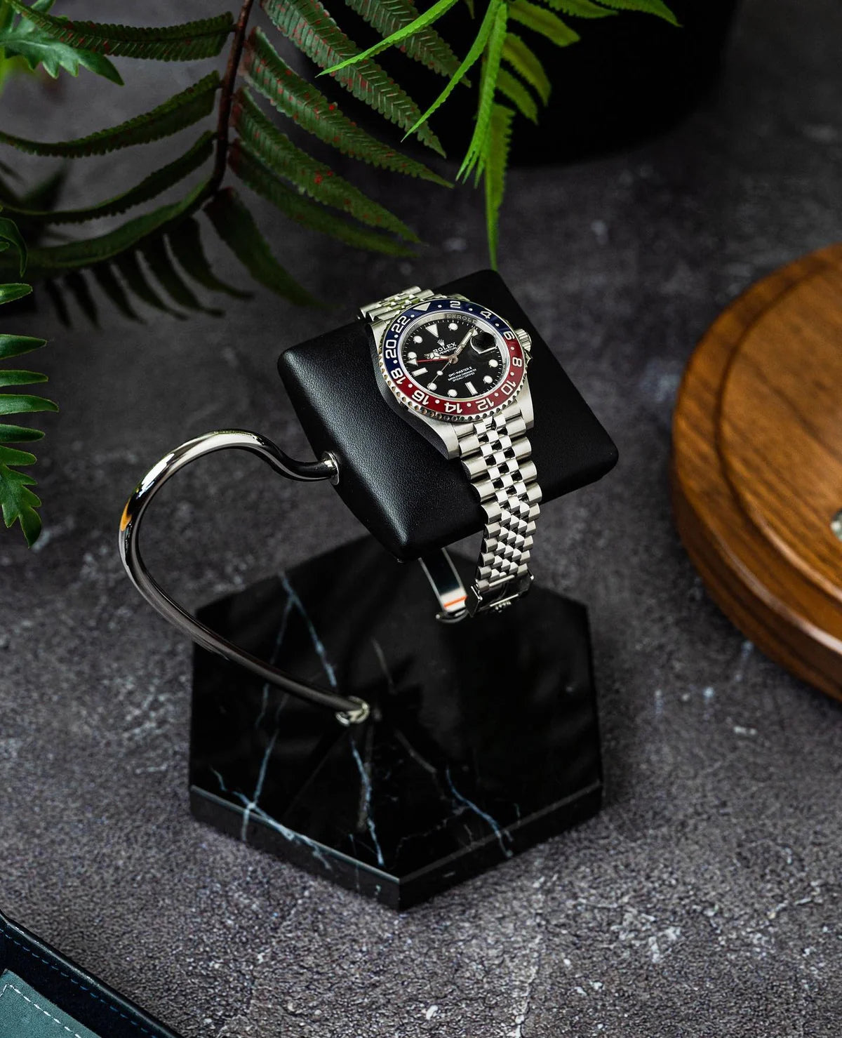 Fawes Hexagonal Watch Stand  Single Cushion